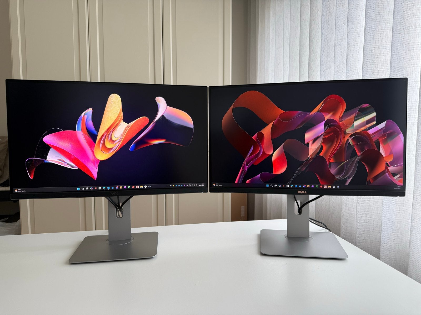 2x Dell U2515H UltraSharp QHD monitoren, Computers en Software, Monitoren, Ophalen, Gebruikt, IPS, In hoogte verstelbaar
