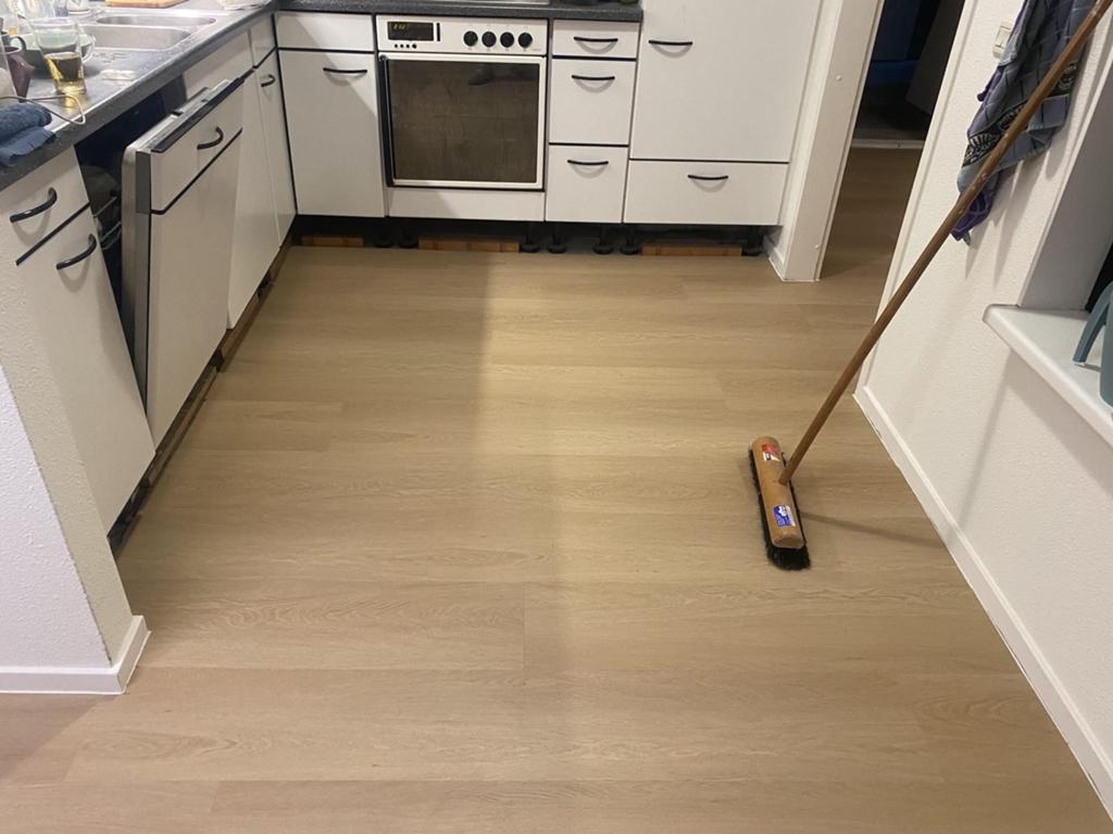 Laminaat of Pvc vloer laten leggen € 6.00 per m2, Ophalen of Verzenden, Nieuw, 75 m² of meer, Laminaat