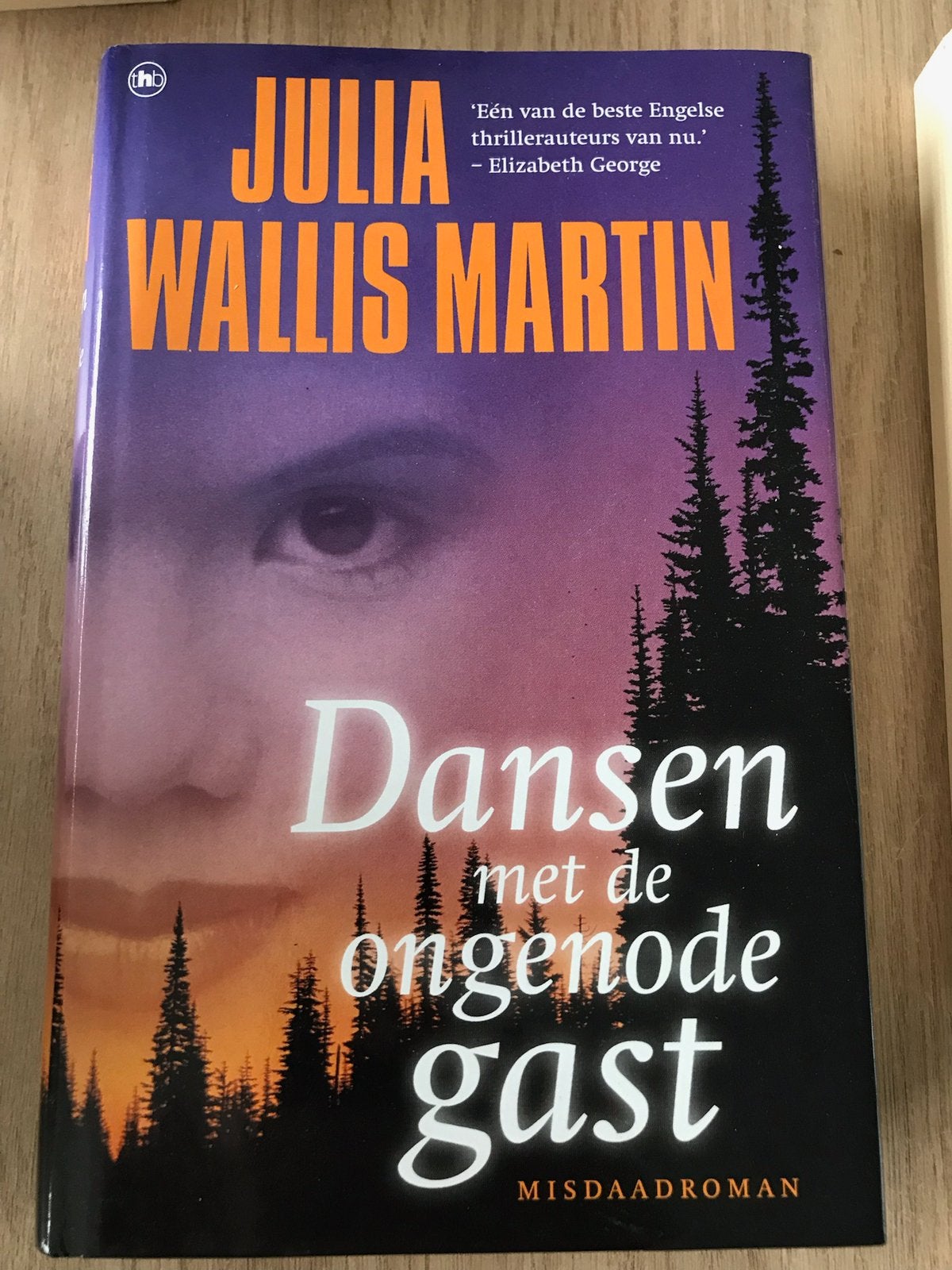 Dansen met de ongenode gast (thriller), Ophalen of Verzenden, Zo goed als nieuw