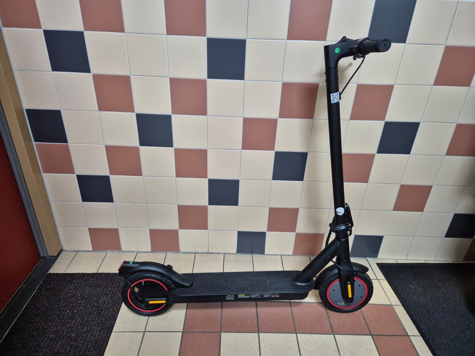 Elektrische step 25 km/h, Ophalen, Zo goed als nieuw, Elektrische step (E-scooter)