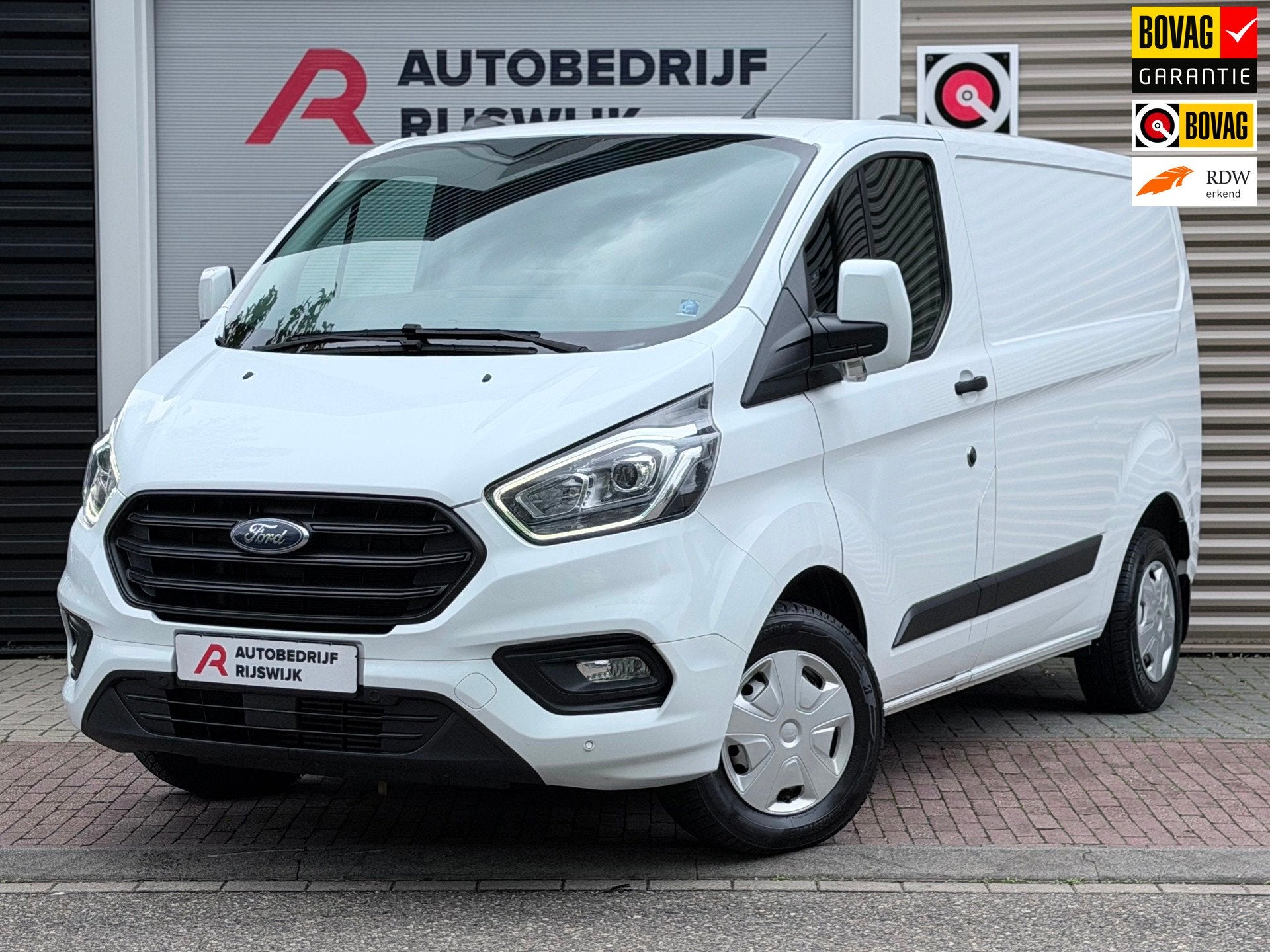 Ford TRANSIT CUSTOM 300 2.0 TDCI L1H1 Trend Inrichting Sorti, Auto's, Voorwielaandrijving, Dealer onderhouden, 15 km/l, Euro 6