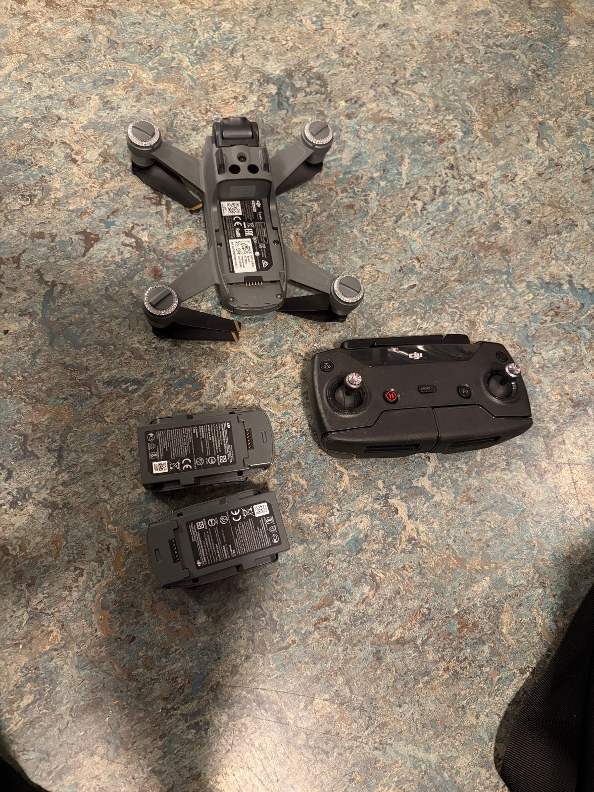 DJI Spark Drone Fly More Combo met 2 accu's, controller en t, Audio, Tv en Foto, Drones, 250 tot 900 gram, Gebruikt, Cameradrone