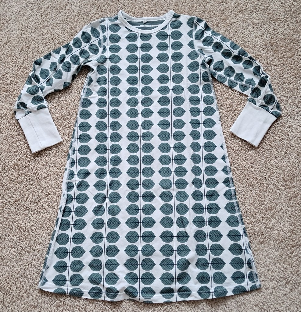Leuke pyjama van Polarn O Pyret, mt 122/128 NIEUW, Nacht- of Onderkleding, Nieuw, Polarn O Pyret, Verzenden