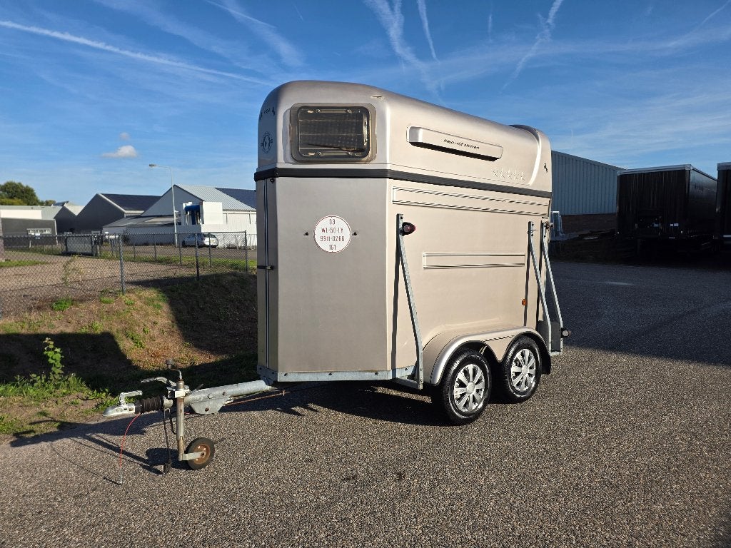 Nette Vol Polyester 1,5 paards Heja 5 sterren Goede Staat, Ophalen, Zo goed als nieuw, Polyester, 1½-paards trailer
