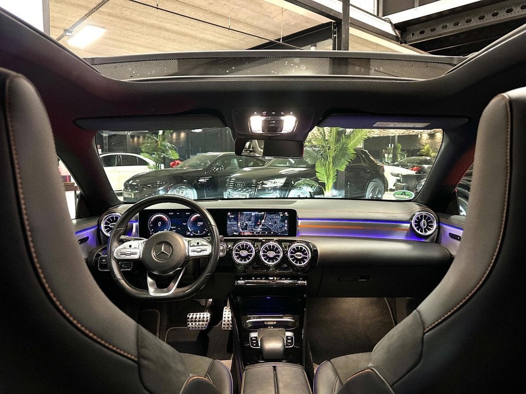 Mercedes-Benz CLA-klasse 220|AMG|Edition one|PANO|SFEER|BOMV, Auto's, Gebruikt, Euro 6, Zwart, Leder