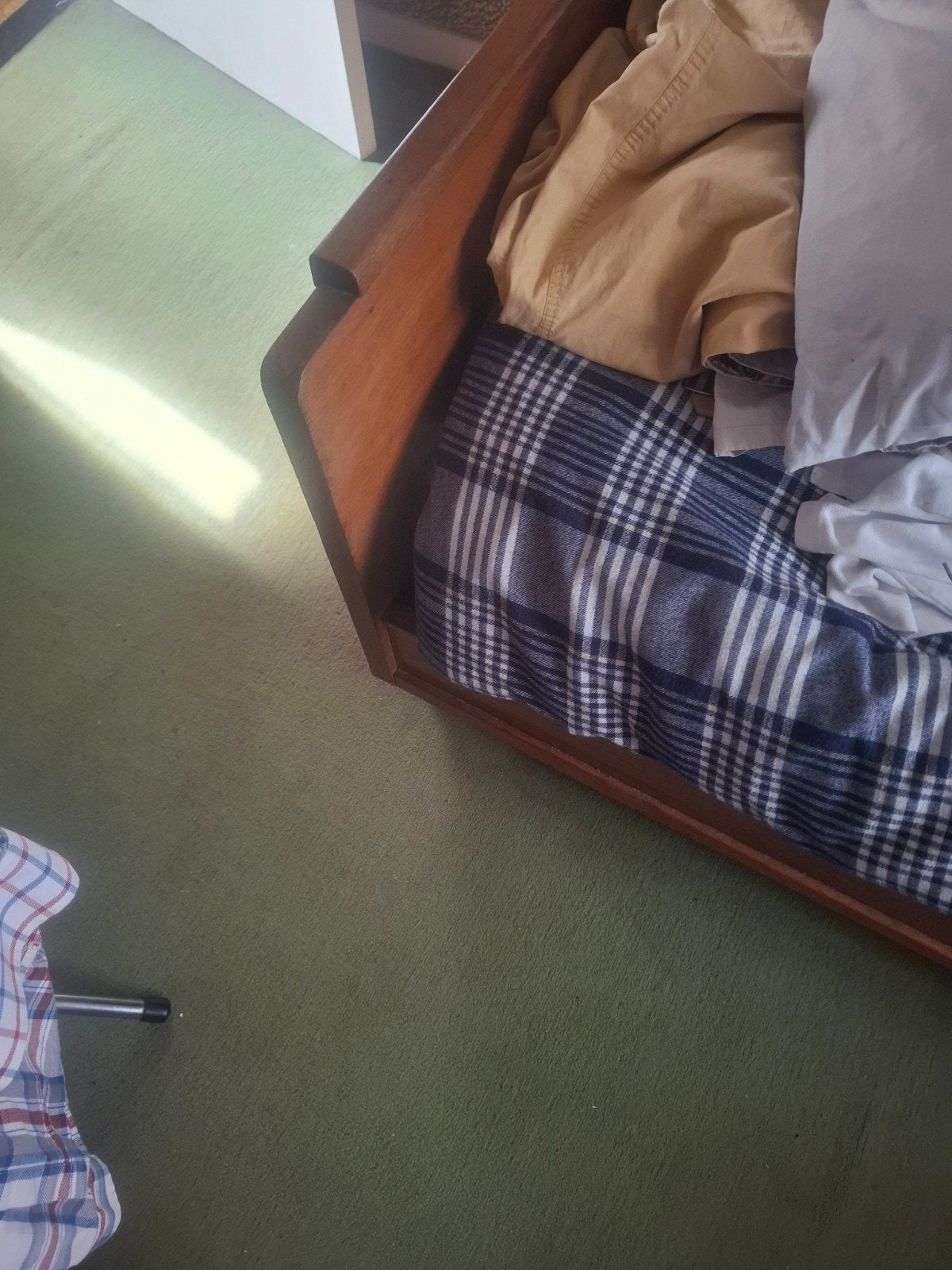 Houten eenpersoonsbed met hoofdeinde, Gebruikt, Eenpersoons, Bruin, Klassiek