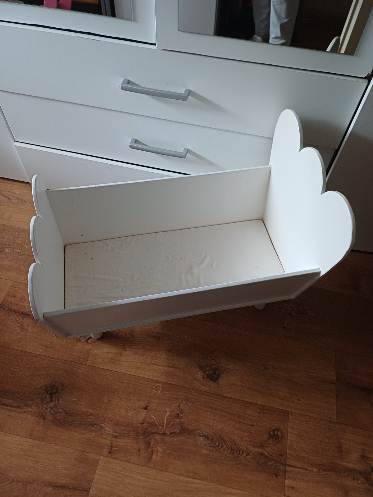 Gratis poppenbedje / wiegje, Ophalen of Verzenden, Gebruikt, Babypop