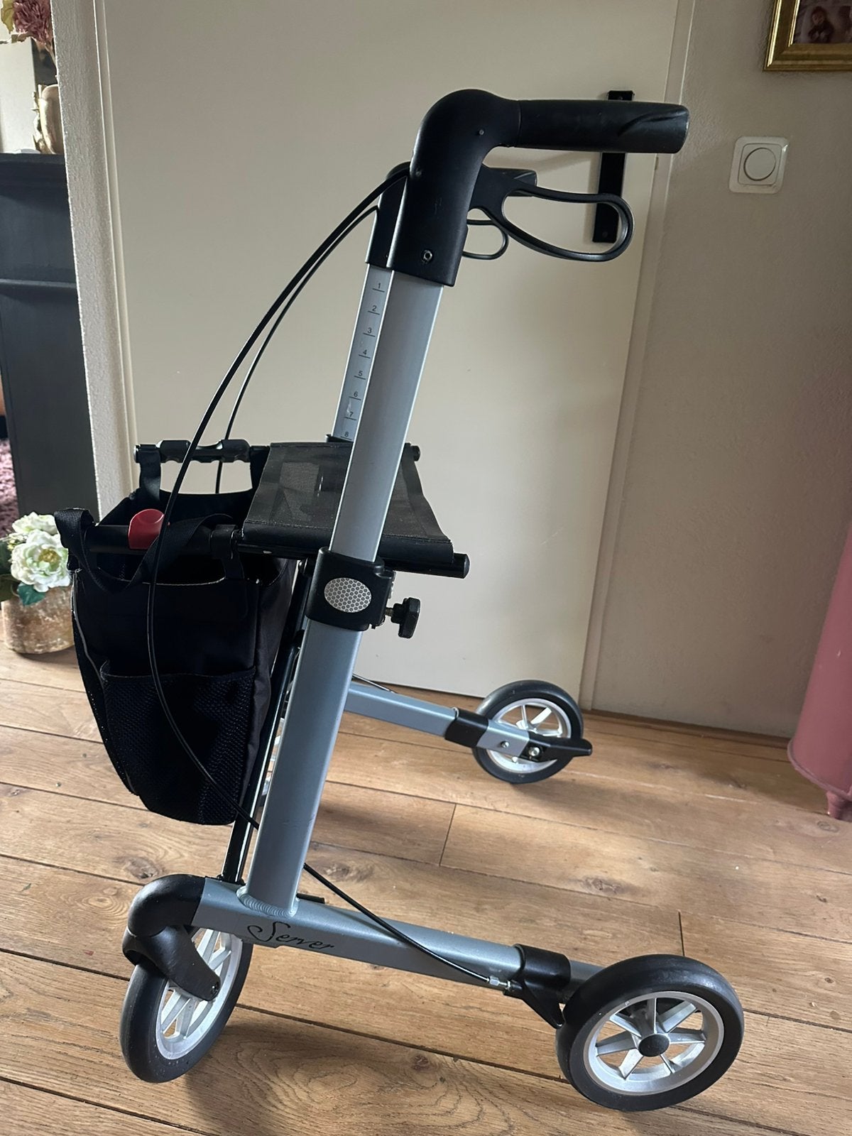 Rollator lichtgewicht merk Server, Ophalen, Lichtgewicht, Gebruikt
