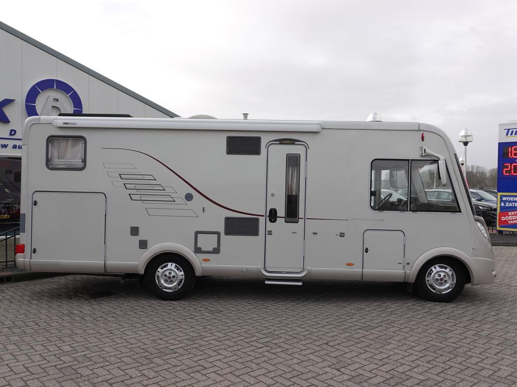 Hymer B 678 HYMER B678 3.0D 177PK LENGTE BED | WC + BADKAMER, Caravans en Kamperen, Integraal, Van Camminghaweg 38
8822WD  ARUM, NL