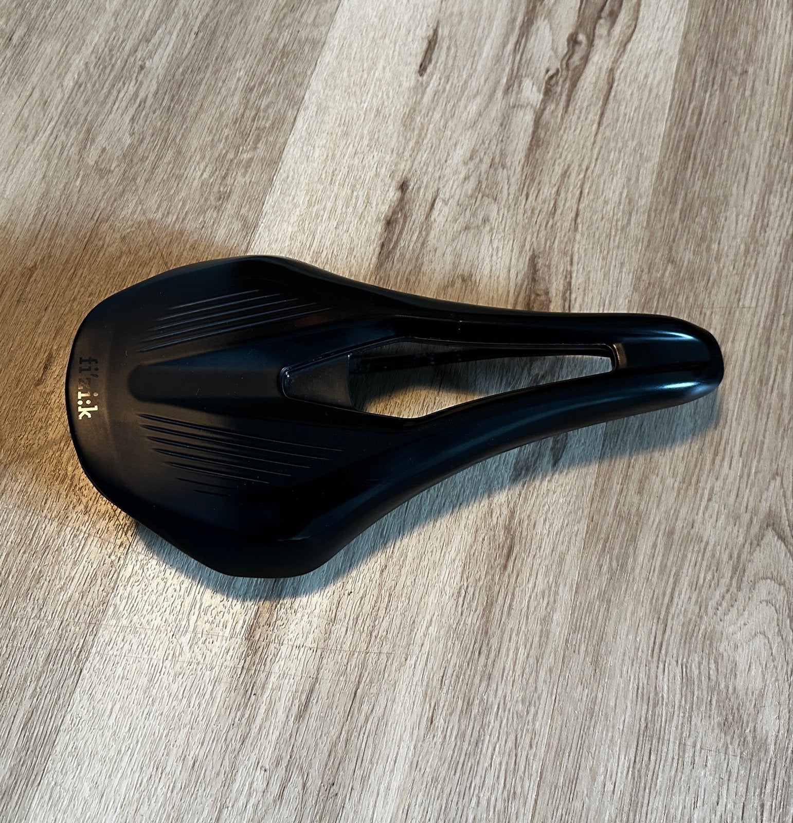 Fizik Vento zadel 140mm, Ophalen of Verzenden, Zo goed als nieuw