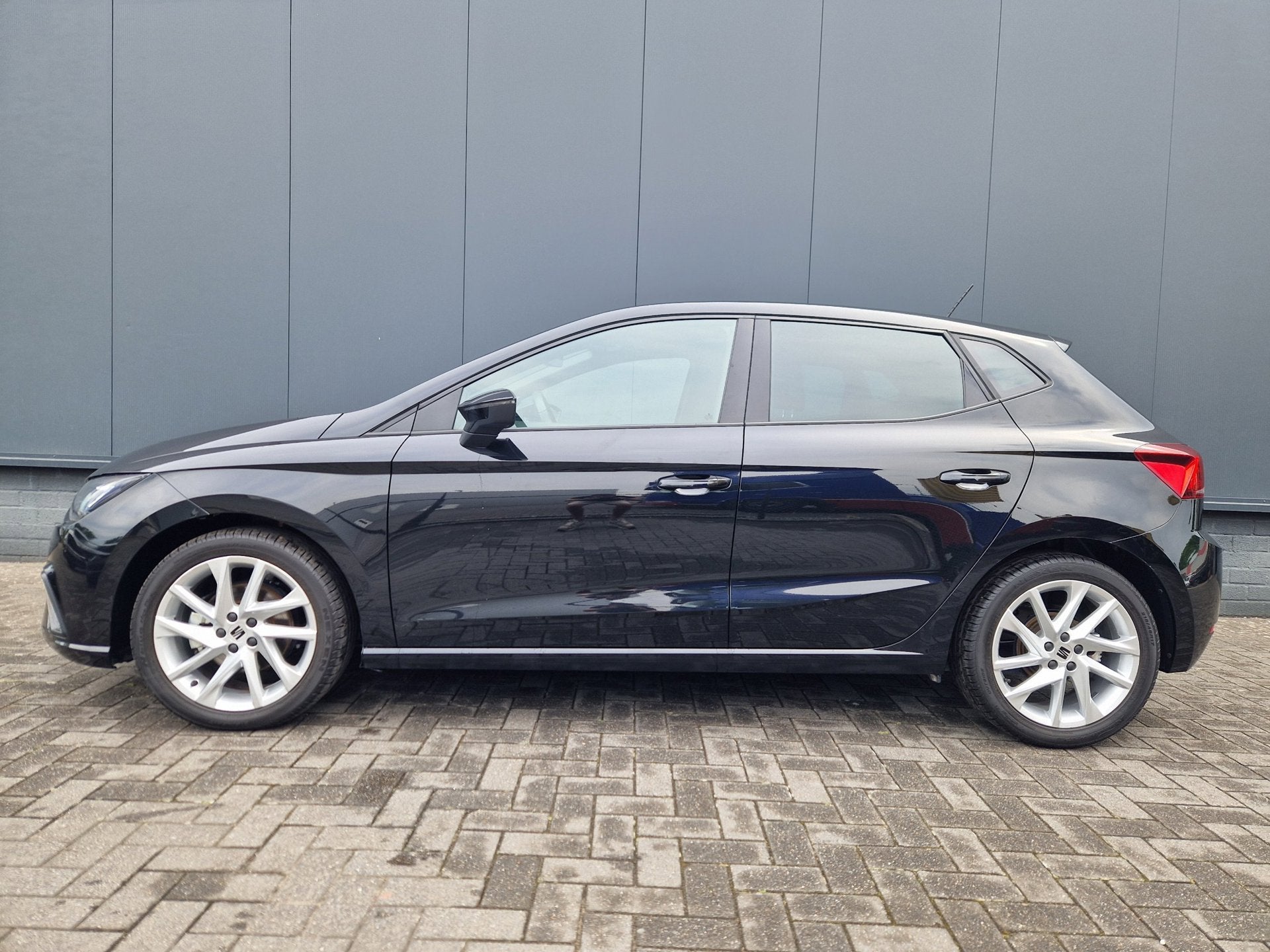 Seat Ibiza 1.0 TSI FR DSG 116PK /1e Eig, 12 maanden, Gebruikt, Zwart, Bedrijf