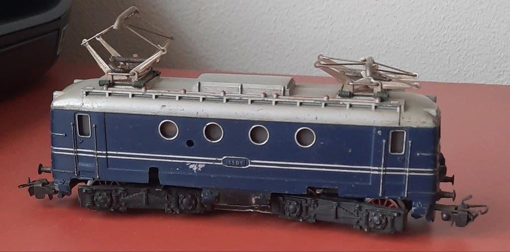 Marklin HO 3013 - SEH 800, Hobby en Vrije tijd, Modeltreinen | H0, Wisselstroom, Locomotief, Ophalen of Verzenden, Zo goed als nieuw