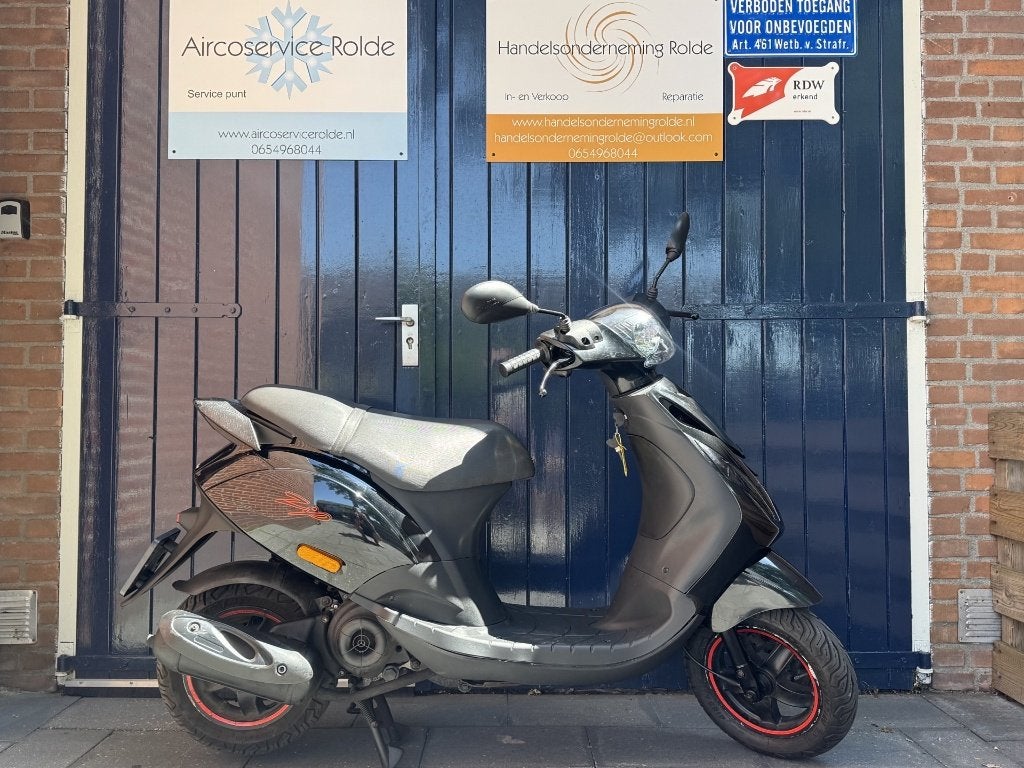 Piaggio Zip SP 2000 --Snorscooter--25km/h--, Fietsen en Brommers, Ophalen, Gebruikt, ., Zip