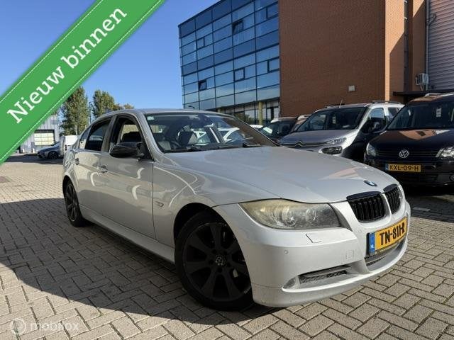 BMW 3-serie 325i AUTOMAAT Sedan xenon, Auto's, Automaat, 745 kg, Gebruikt, 2497 cc