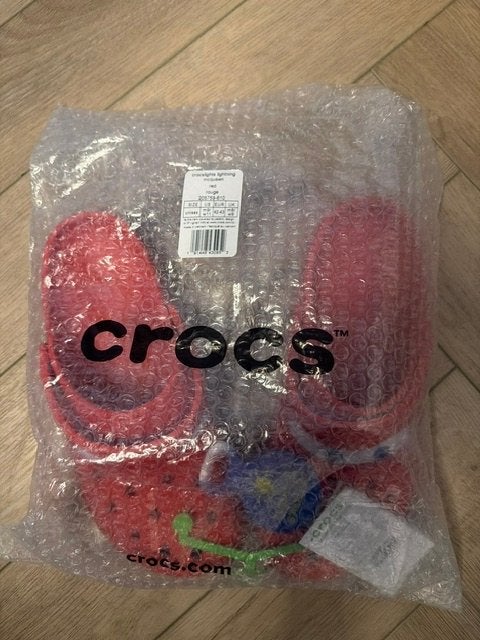 Lightning McQueen Crocs - Maat 42/43, Ophalen of Verzenden, Nieuw, Overige kleuren, Slippers
