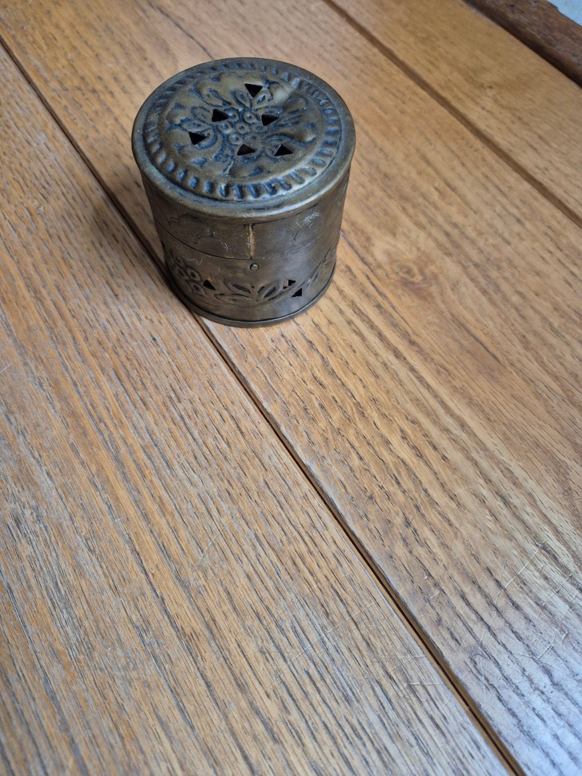 Antieke koperen wierookbrander / doosje met decoratie, Antiek en Kunst, Ophalen of Verzenden