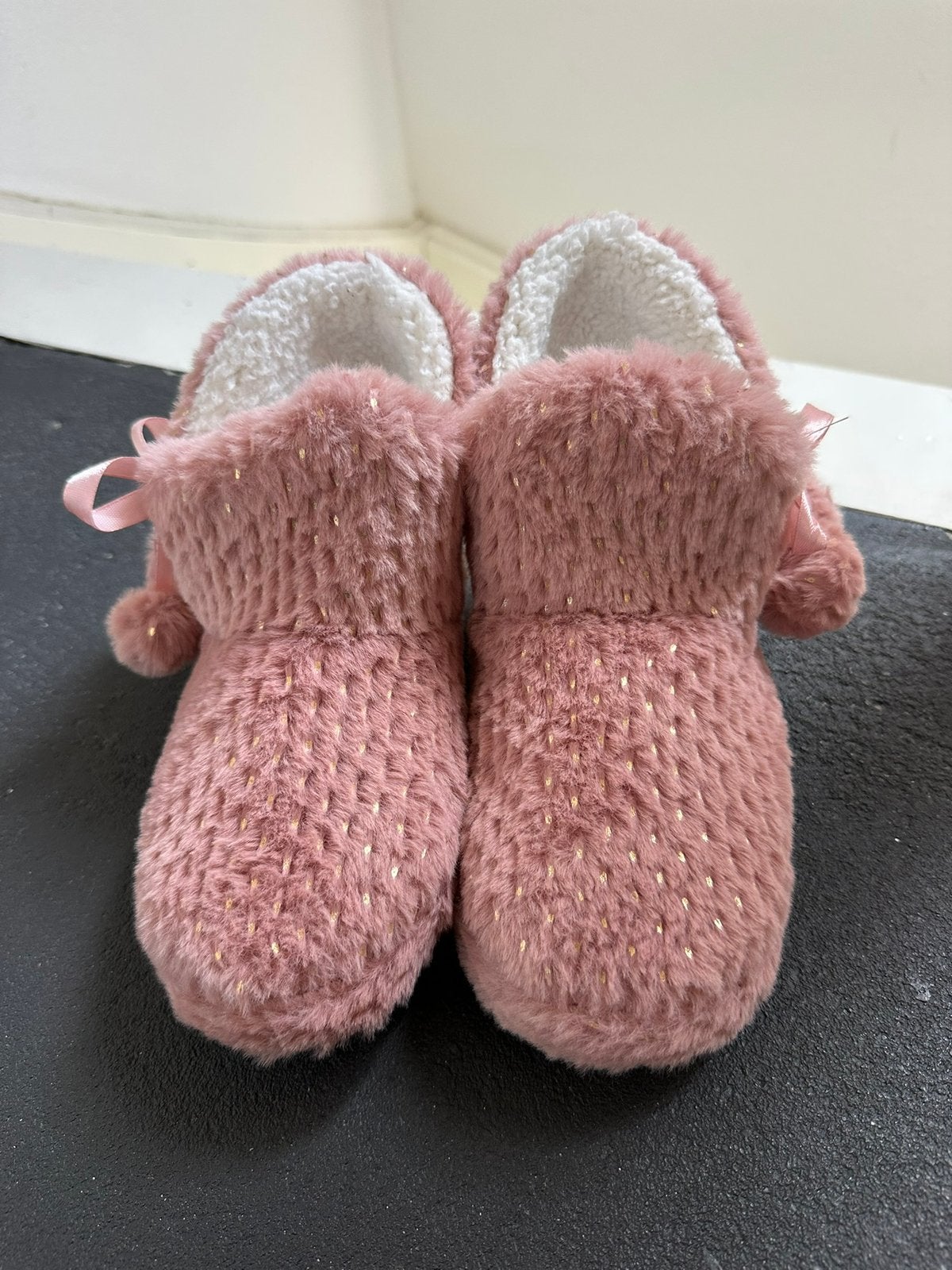 Sloffen mt 35, Meisje, Schoenen, Nieuw, Ophalen of Verzenden