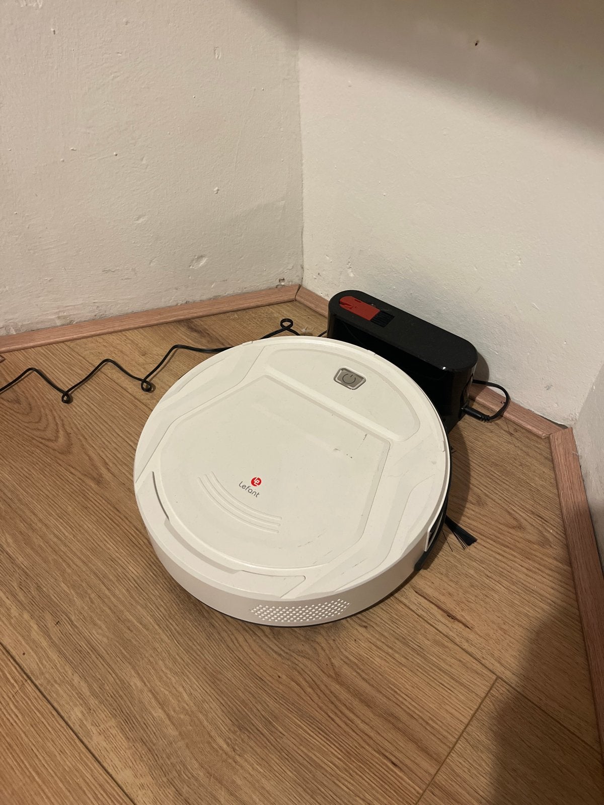 Lefant Robotstofzuiger met Oplaadstation, Overige merken, Gebruikt, Robotstofzuiger, Reservoir