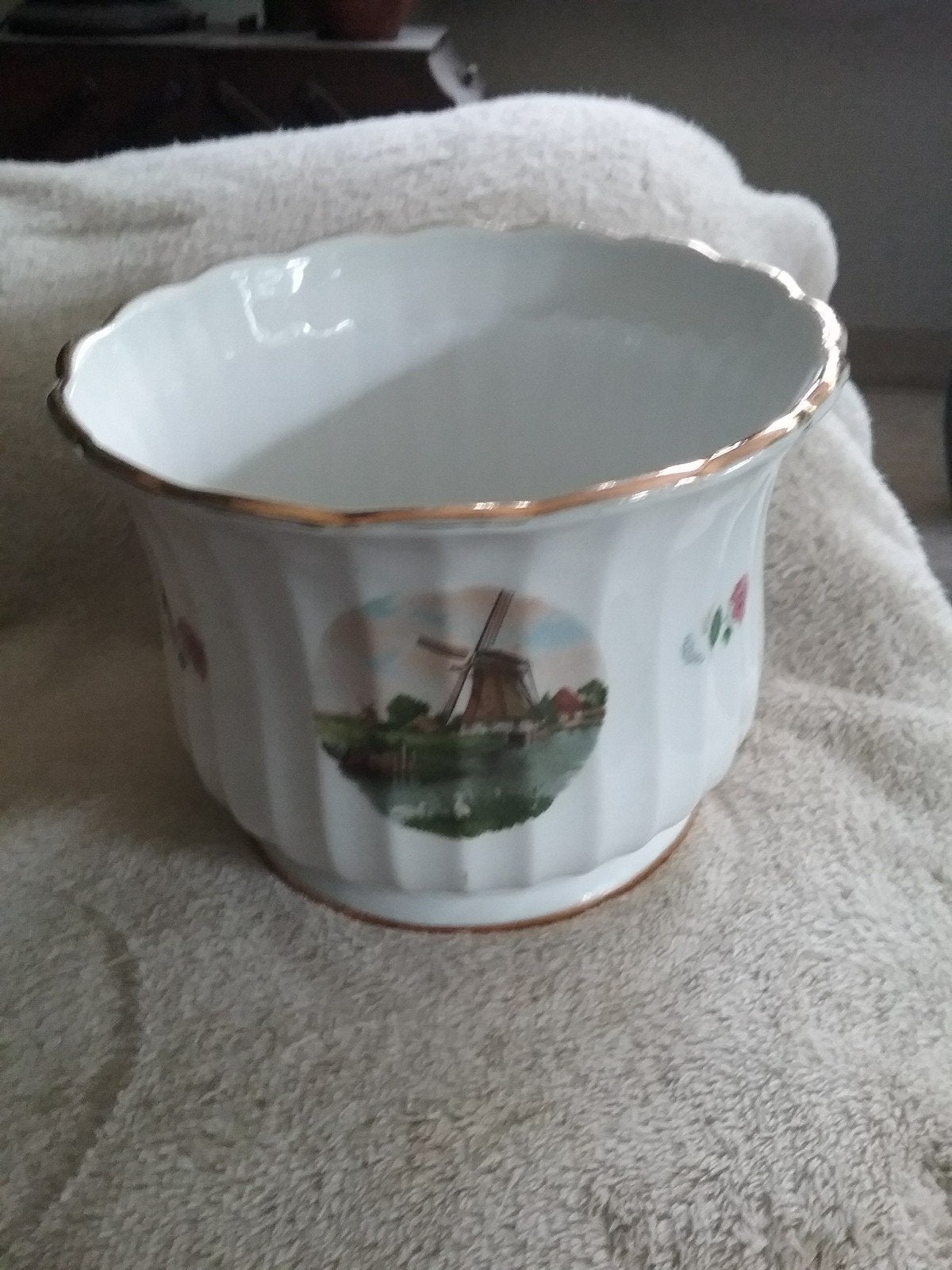 GAVE GEGOLFDE HOLLANDSE BLOEMPOT HANDGESCHILDERD, Antiek en Kunst, Ophalen of Verzenden