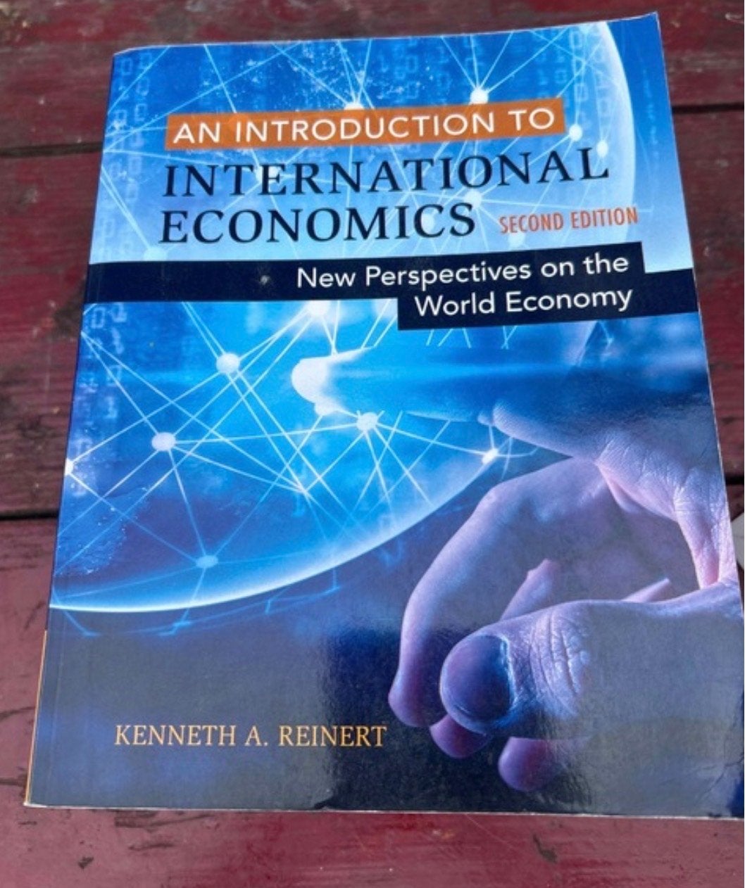 An Introduction to International Economics - 2nd Edition, Ophalen of Verzenden, Zo goed als nieuw, Economie en Marketing