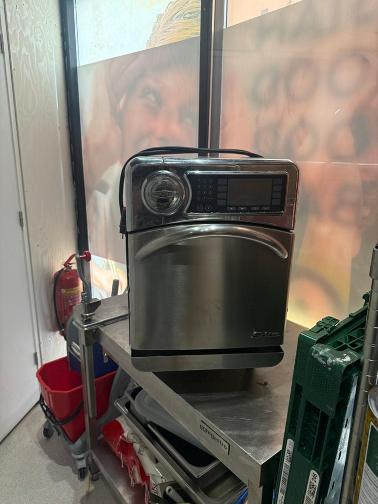 Turbo Chef Combi-oven / Heteluchtoven - Professioneel, Zakelijke goederen, Horeca | Keukenapparatuur, Ophalen, Gebruikt