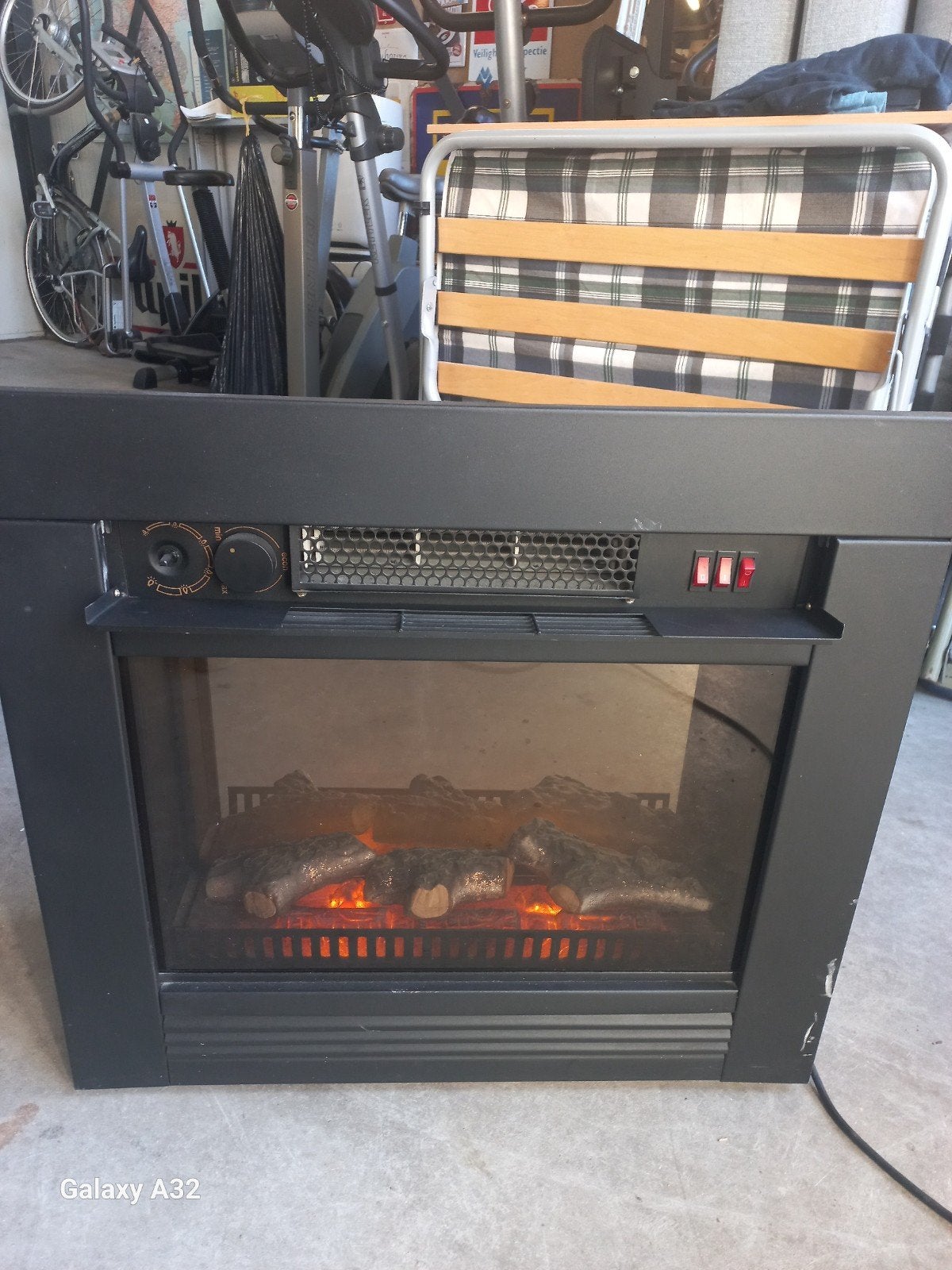 Elektrische haard met verwarming en sfeervol vlammenspel, Huis en Inrichting, Ophalen, Gebruikt, Vrijstaande haard, Elektrische haard