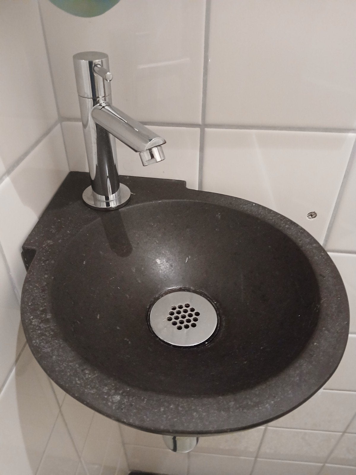 Belgische hardstenen fontein, hoek wastafel, Ophalen of Verzenden, Wastafel