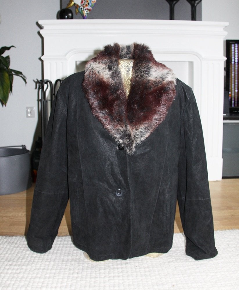 Suede Dames Jas2 (L) € 40,-, Zwart, Maat 42/44 (L), Ophalen of Verzenden, Zo goed als nieuw