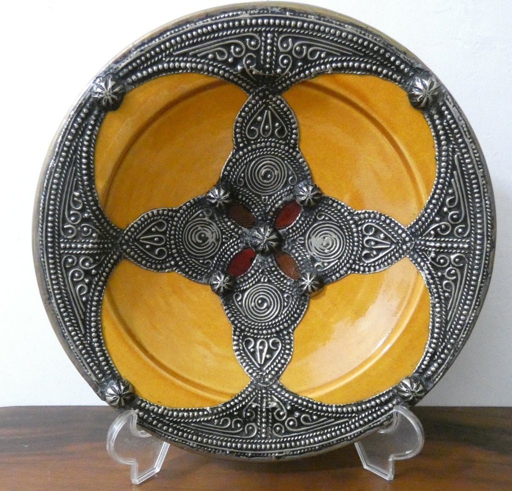 Decoratieve Marokkaanse Safi schaal met metaalwerk [1566], Ophalen of Verzenden