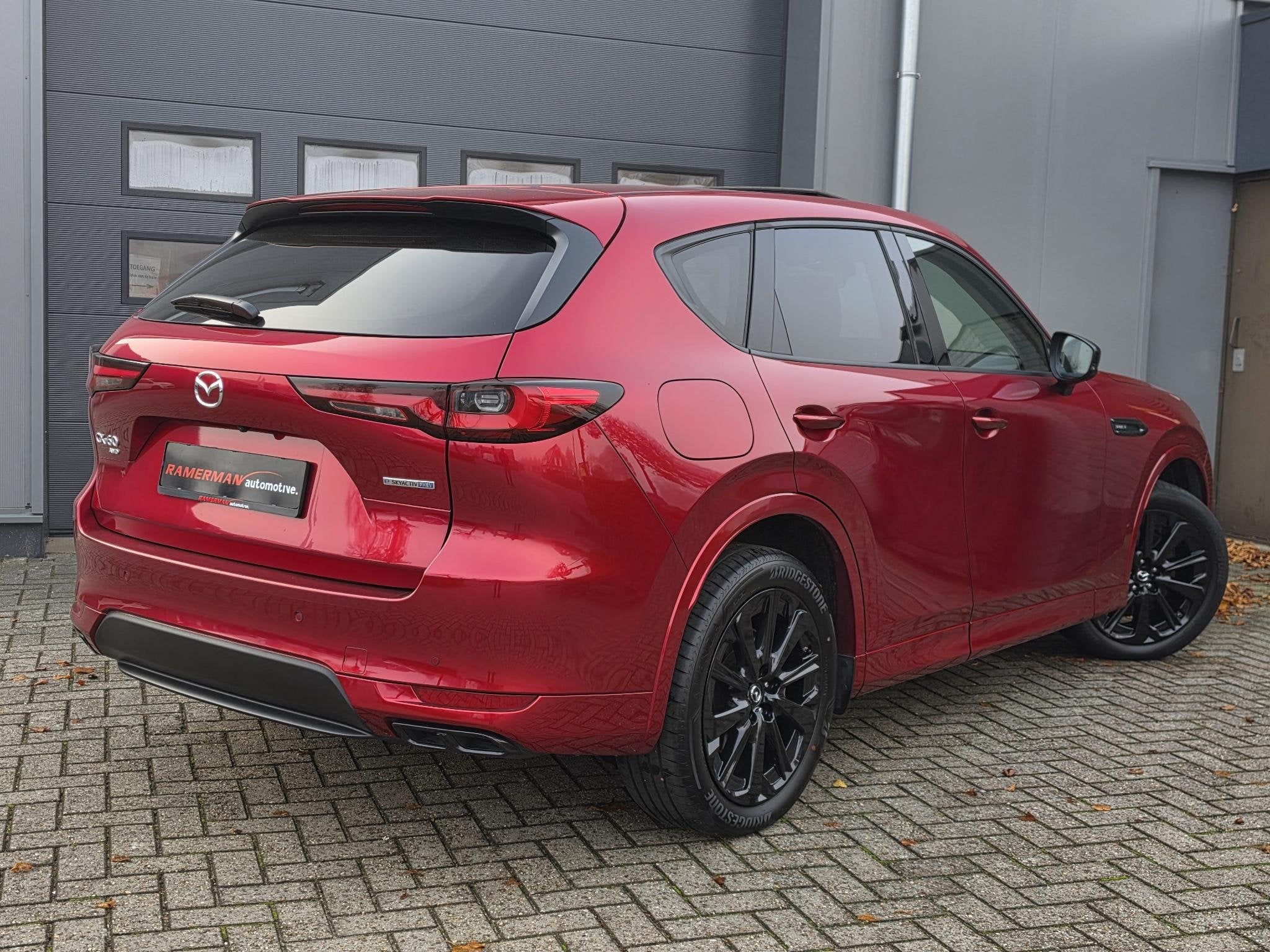 Mazda CX-60 2.5 e-SkyActiv PHEV Homura Panoramadak, Auto's, Automaat, Dealer onderhouden, Gebruikt, 4 cilinders