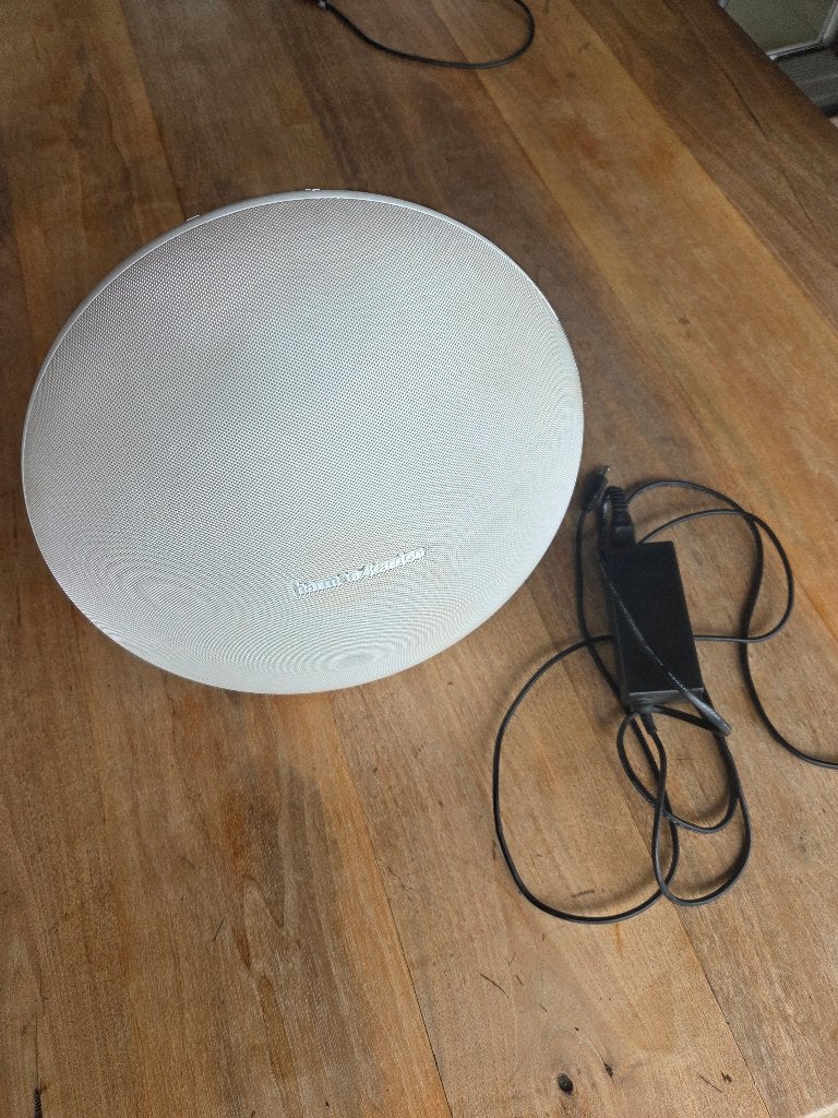 Harman Kardon Onyx 4 Studio Bluetooth Speaker – Goed geluid, Audio, Tv en Foto, Luidsprekers, Gebruikt, Ophalen of Verzenden, Draagbare speaker