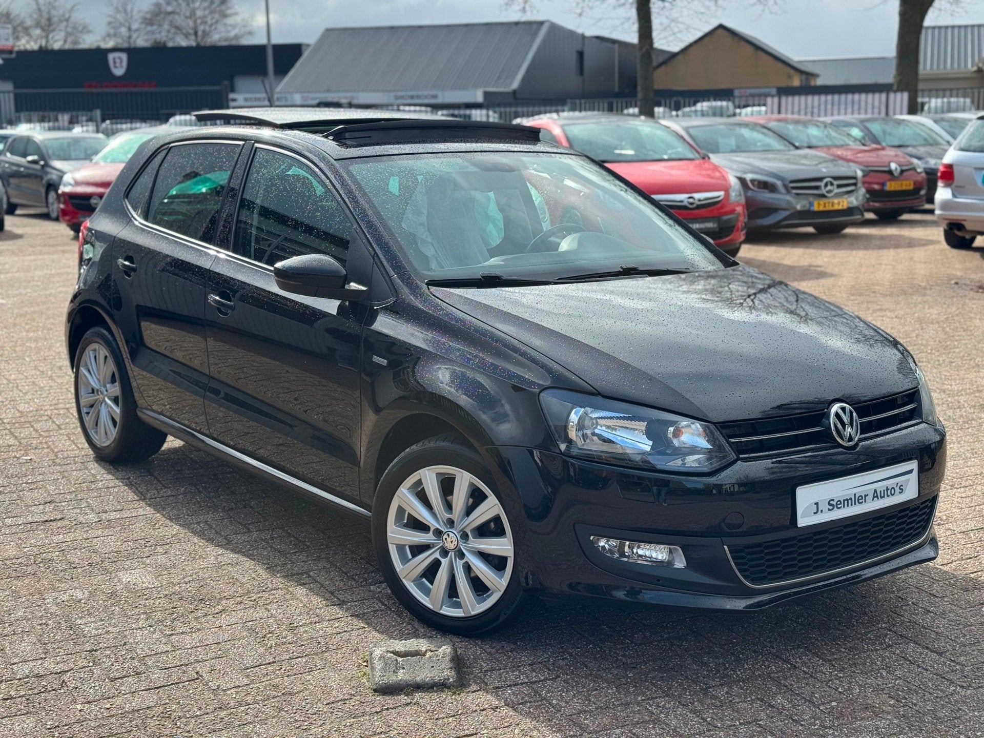 Volkswagen Polo 1.2 TSI LIFE Highline Edition AUTOMAAT PANOR, Auto's, Volkswagen, Gebruikt, 4 cilinders, Zwart, Origineel Nederlands
