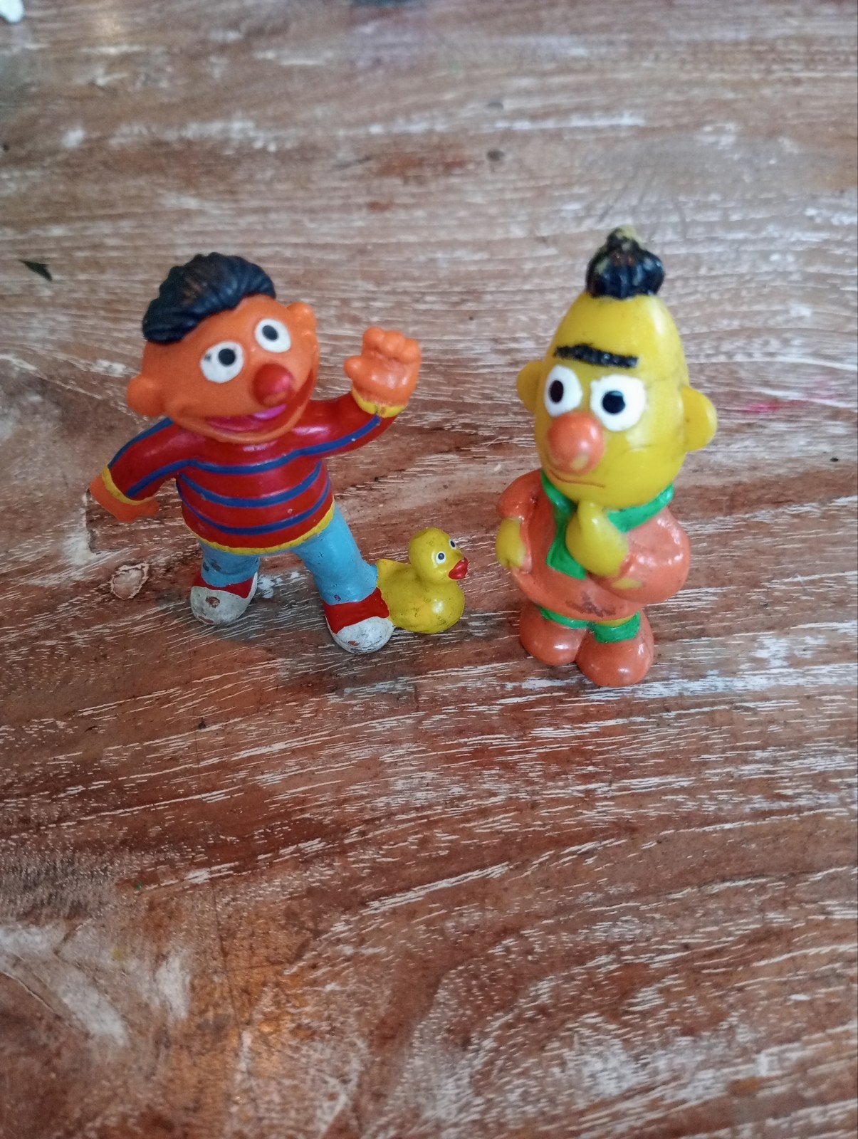 Vintage Sesamstraat Bert en Ernie figuren met badeendje, Ophalen of Verzenden