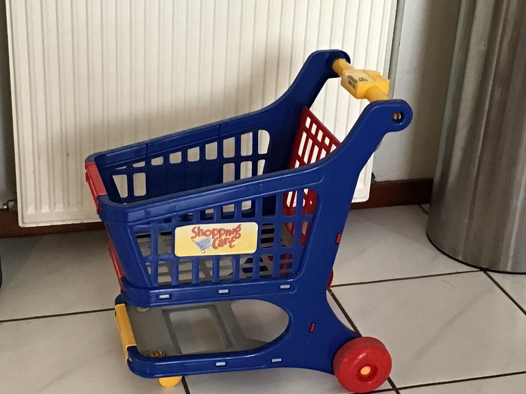 WnR, speelgoed shopping cart, winkelkar, winkelwagentje, Ophalen, Gebruikt, Taal en Lezen