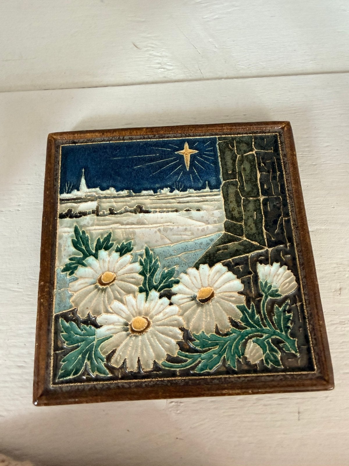 Porseleine fles delft 1940  Cloisonne margriet tegel pg, Ophalen