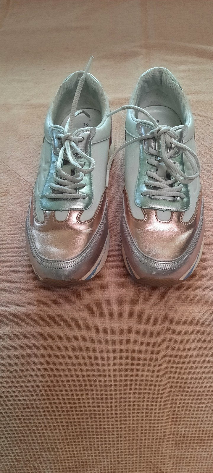 Tamaris rosemetallic damesschoen maat 39, Kleding | Dames, Schoenen, Tamaris, Ophalen of Verzenden, Sneakers of Gympen, Roze