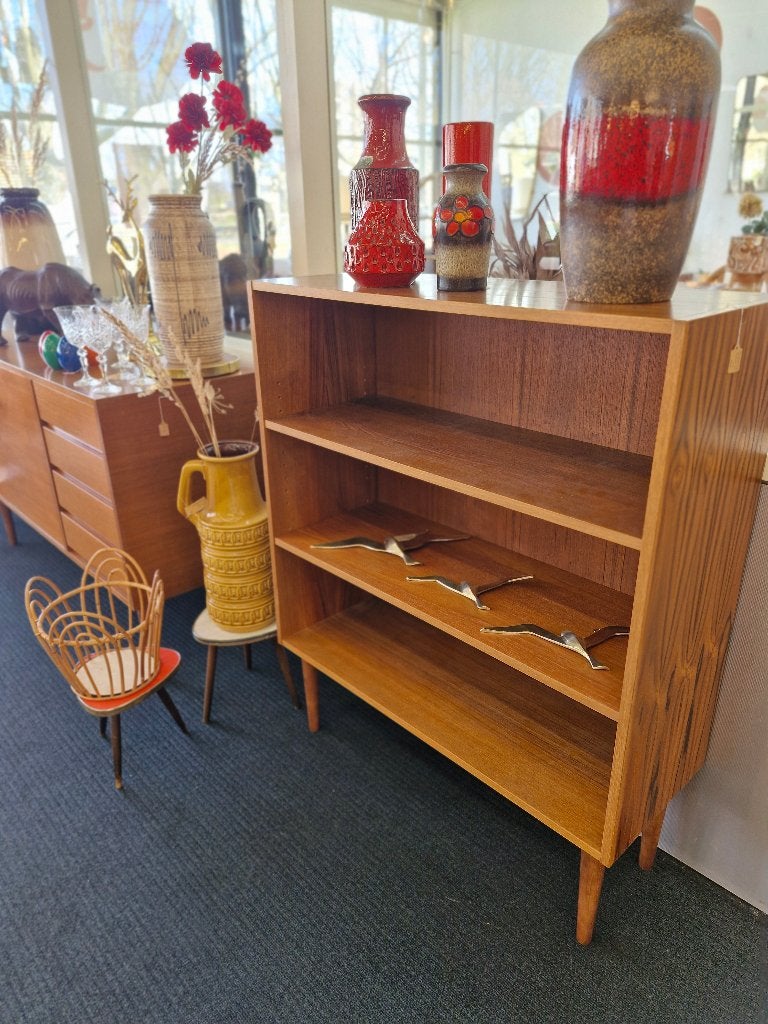 Vintage open boekenkastje jaren 70 ronde pootjes, Ophalen, Gebruikt, ., 50 tot 100 cm