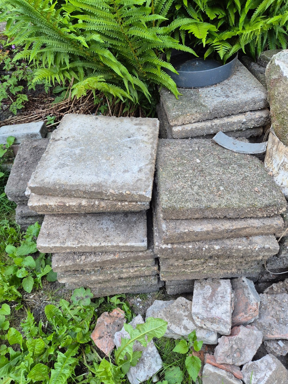 GRATIS!!! gebruikte betontegels voor tuin of terras, Tuin en Terras, Ophalen, Gebruikt, Beton, Terrastegels
