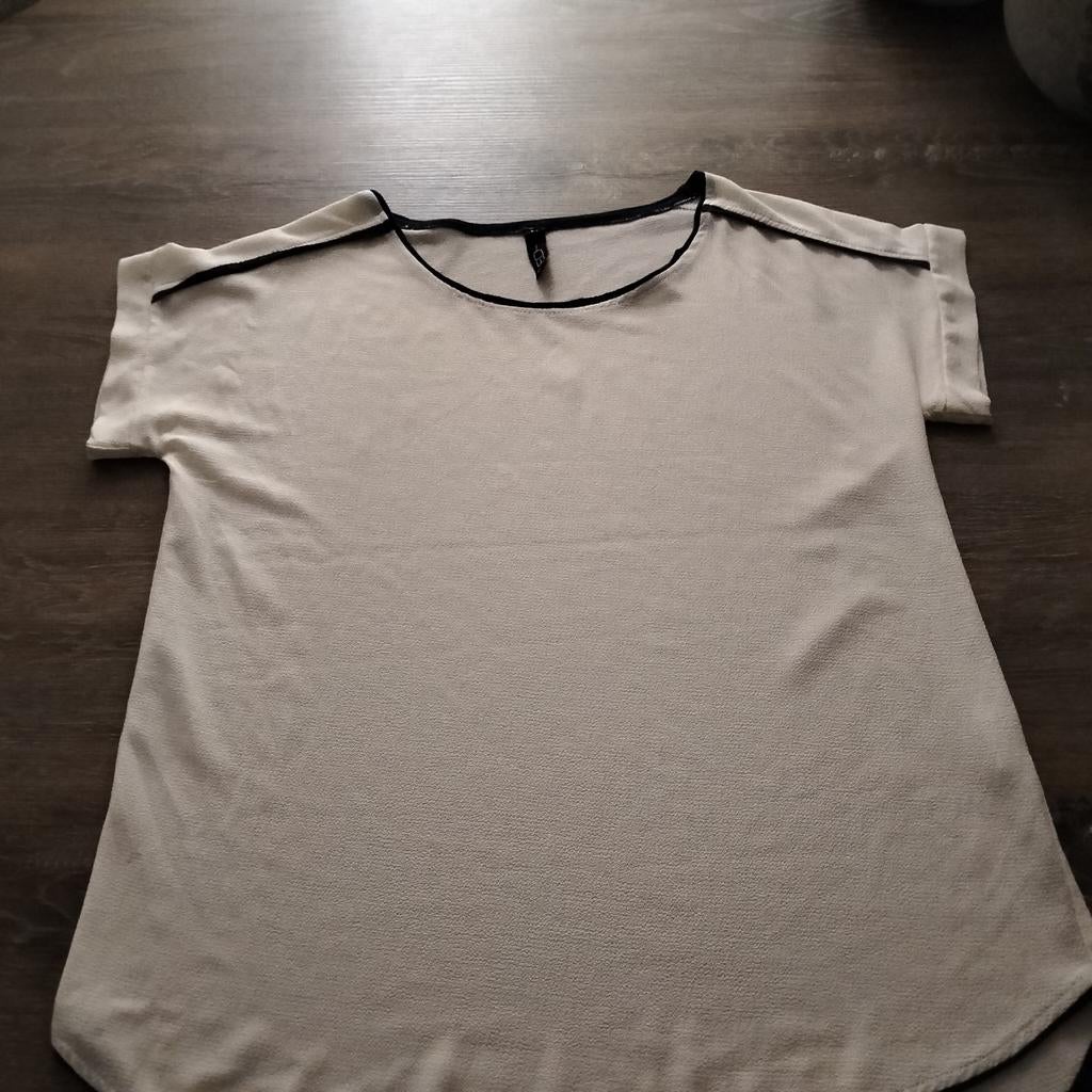 NED Top maat m  off white met donkerblauwe bies, Maat 38/40 (M), Blauw, Ophalen of Verzenden, NED