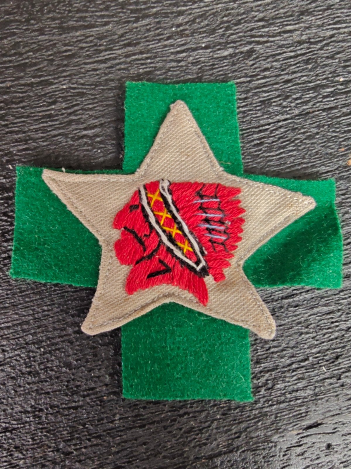 WW1 US Army 2 Division HQ Sanitary Train Hospital Indian Chi, Ophalen of Verzenden, Landmacht, Amerika, Embleem of Badge