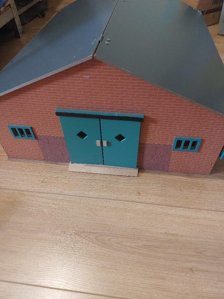 Schleich stal, Ophalen, Gebruikt