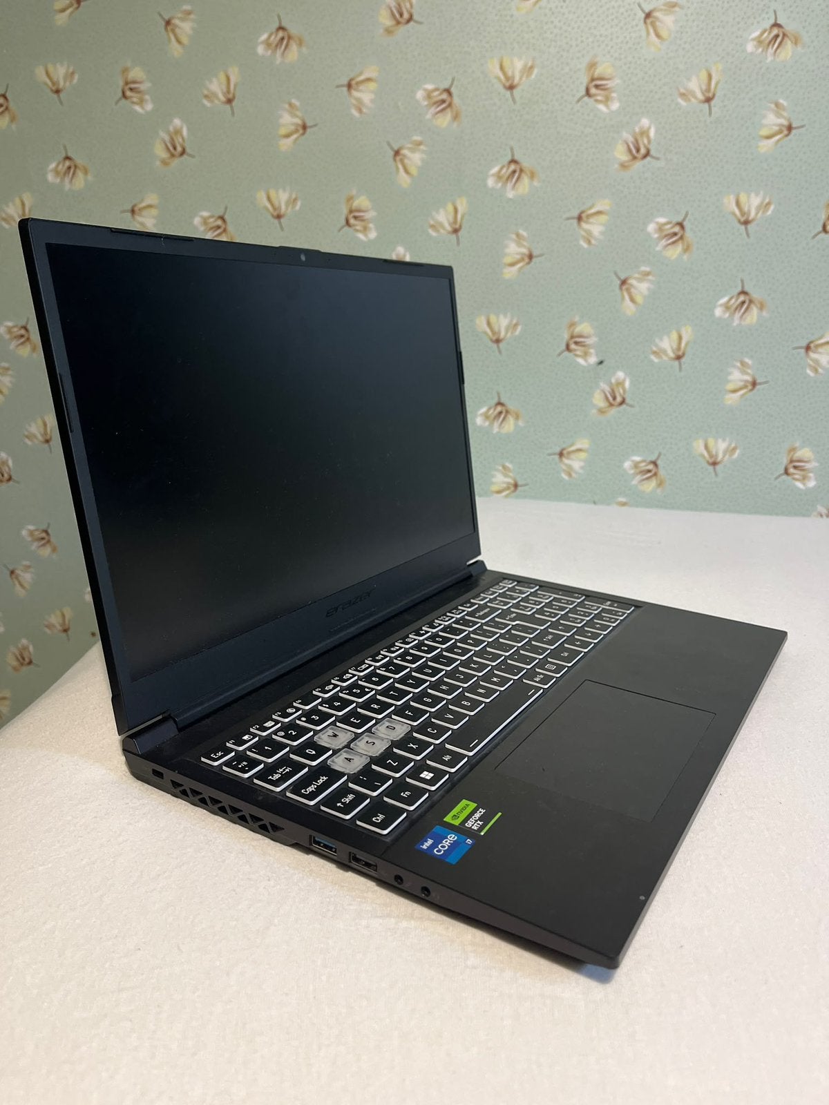 Deputy P60, Met videokaart, Ophalen of Verzenden, Zo goed als nieuw, Gaming