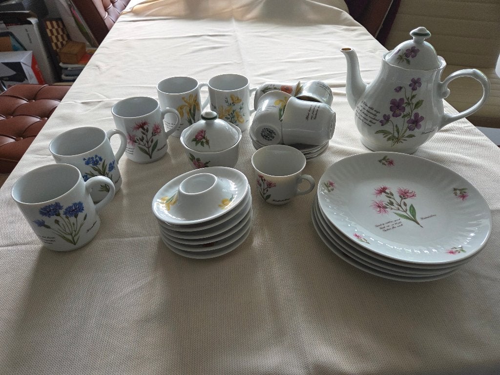Libelle exclusief porselein servies wilde bloemen, Gebruikt, Overige merken, Overige typen, Vintage