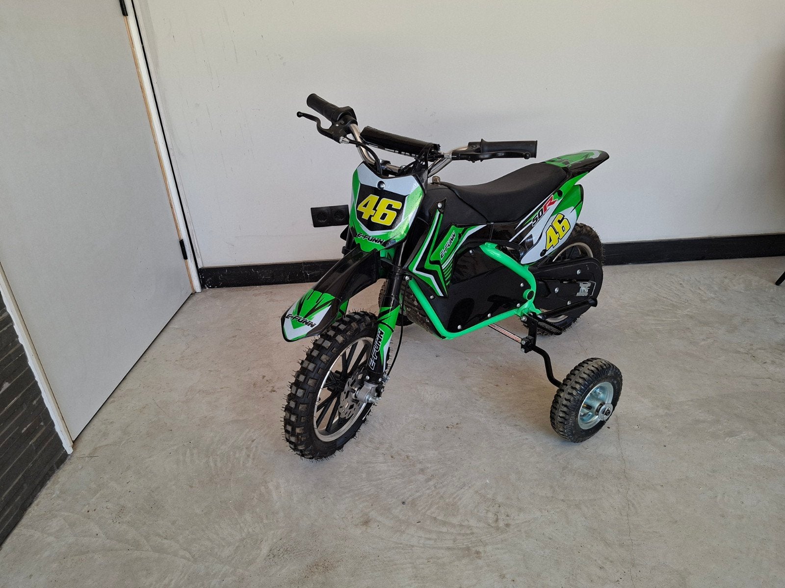 Crossmotor crossmotor kinderen, Fietsen en Brommers, Ophalen, Overige typen, Zo goed als nieuw, Crossmotor kindercrosser