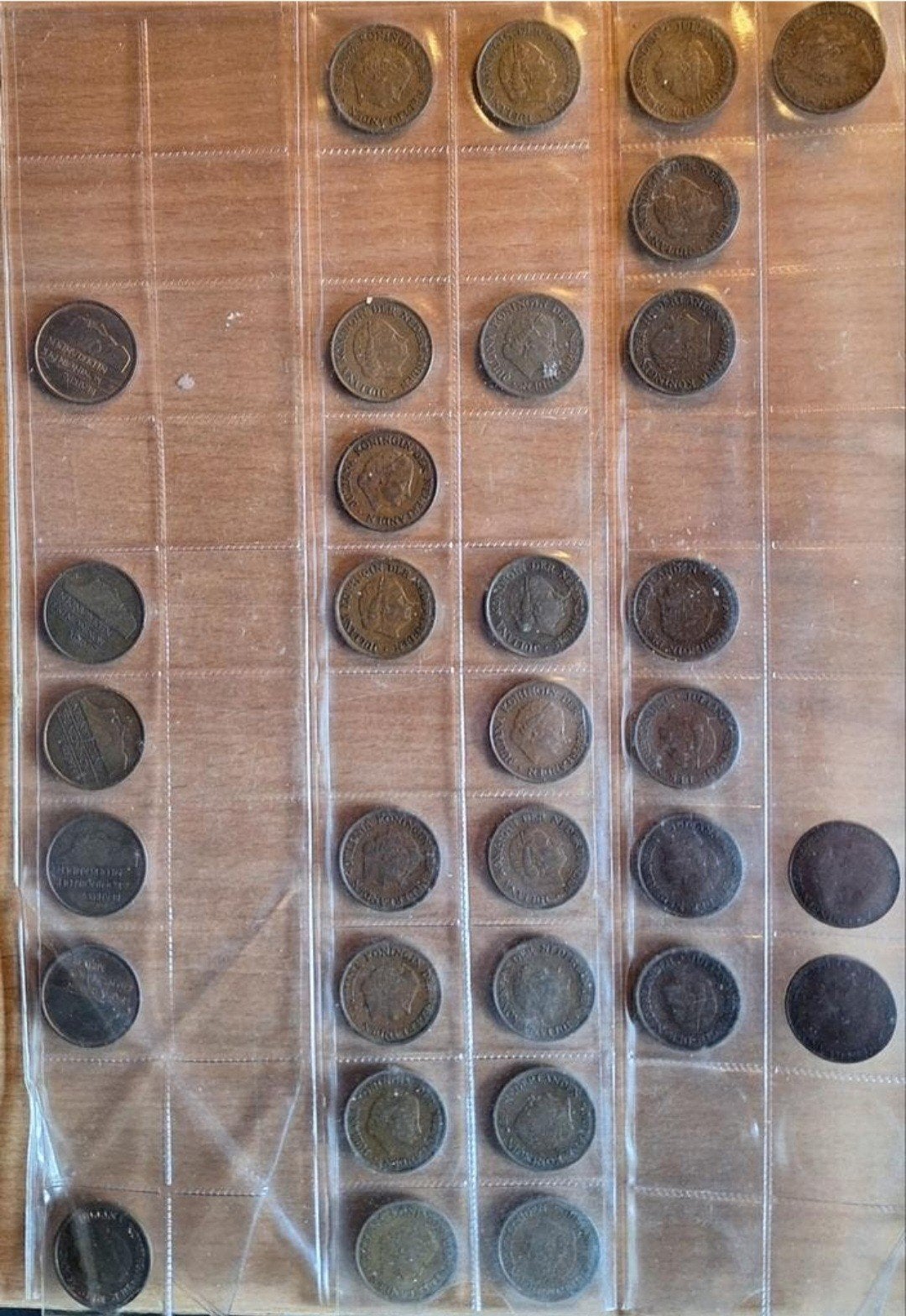 32x 5 Cent munten: Wilhelmina(3x)Juliana(24x)en Beatrix(5x), Ophalen of Verzenden, Verzamelmap