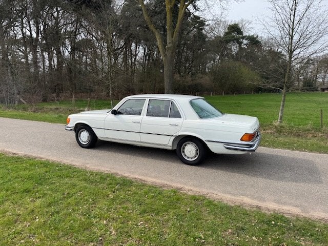 Mercedes-Benz S-klasse 280 S handbak 1972, foto 4