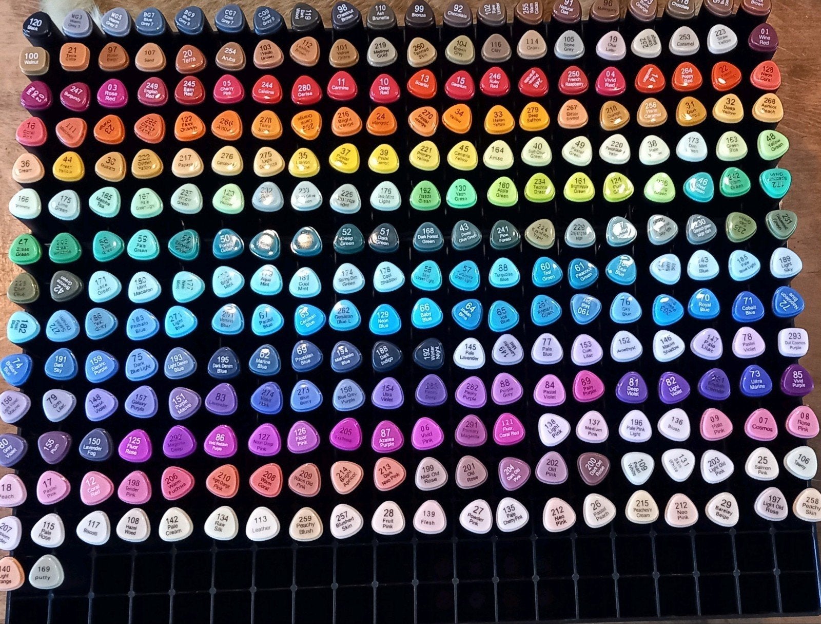 282 DécoTime twinmarkers | alcohol based, Hobby en Vrije tijd, Tekenen, Ophalen of Verzenden, Zo goed als nieuw, Potlood of Stift