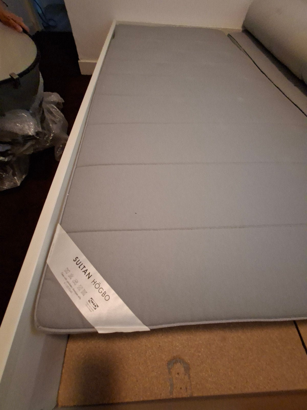 2 Ikea Sultan Hogbo en 1 merkloos matrassen te koop, Ophalen, 90 cm, Eenpersoons, Zo goed als nieuw