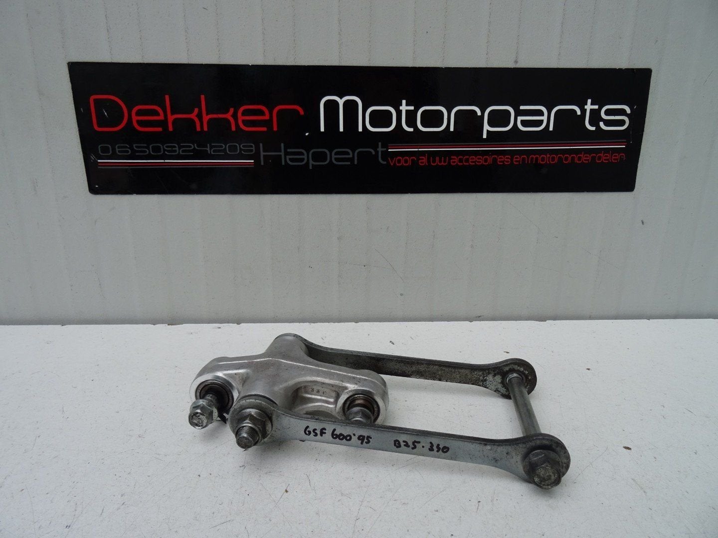Link Schokbreker / Achterbrug Suzuki GSF600 Bandit 600 1995, Gebruikt, -, -, Ophalen of Verzenden