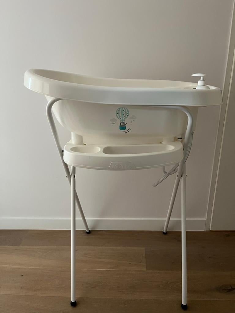 Bébé-jou babybadje met standaard en badzitje, Ophalen, Zo goed als nieuw, Badje, Bébé-jou
